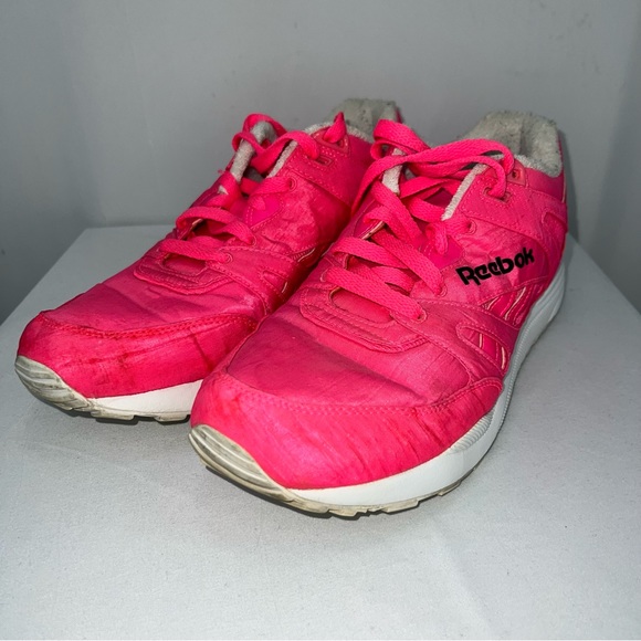 Reebok Ventilator Kendrick Lamar Day Glo in Solar Pink - Picture 2 of 11